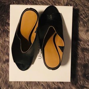 Calvin Klein- Women's Nola Peep-Toe Sandals